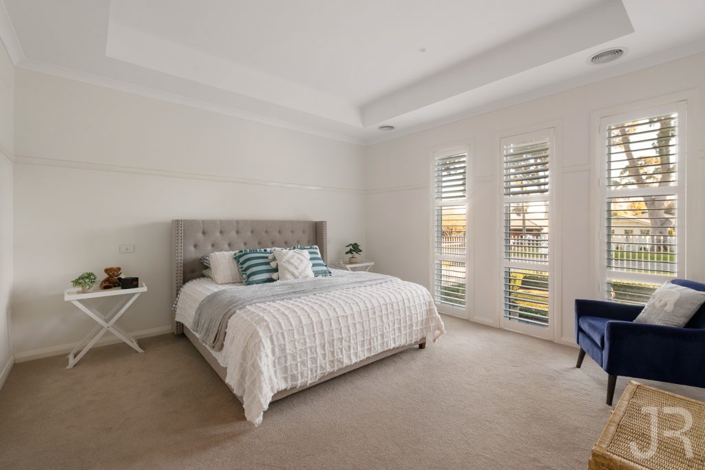 11 Elgin Street, BERWICK  VIC  3806